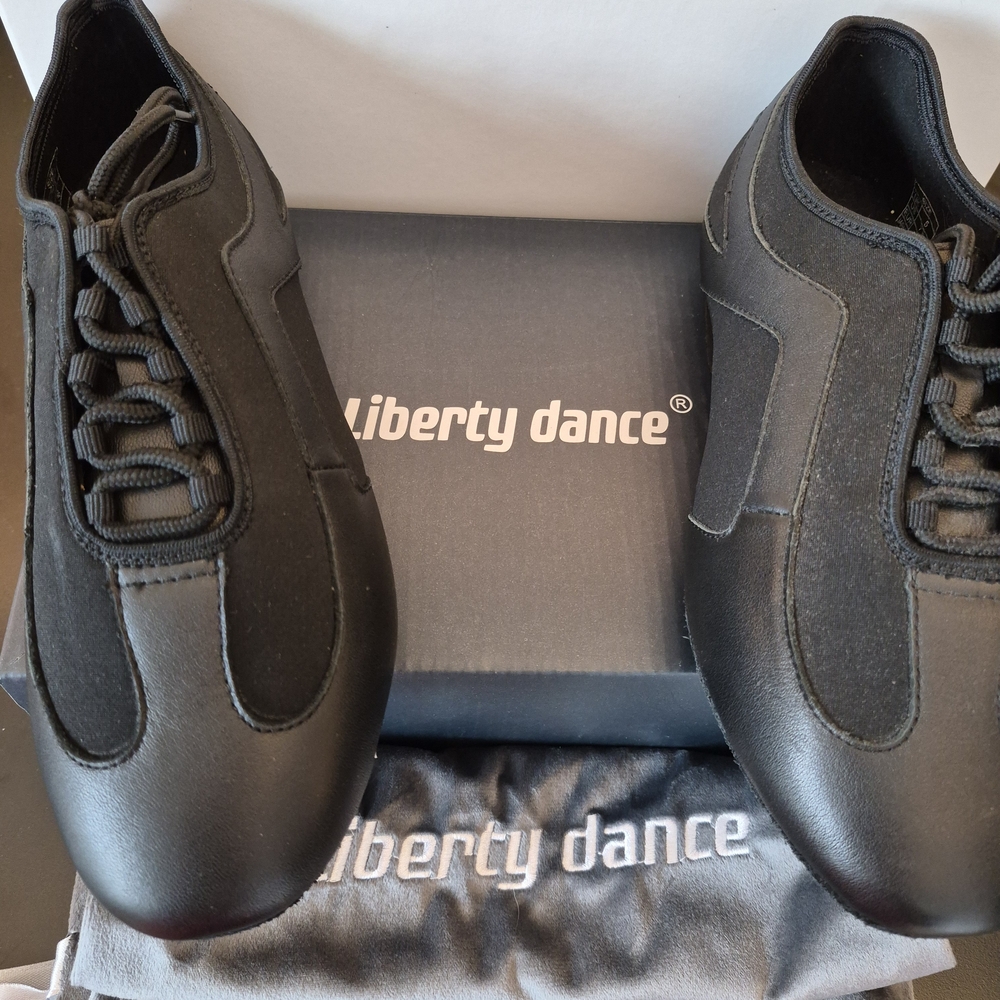 Liberty Black Women's Black Lace Up Dance Shoes With Box And Velvet Dust Bag 7.5
